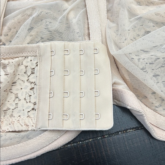 Chantelle Women's Norah Unlined Strapless Bra 38DDDD - Picture 9 of 11